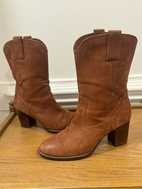 'Born ~ Allegra' Boot / Size 11 Vintage Boots